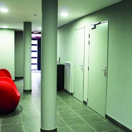 Uxco Omega Rouen Apartment Bagian luar foto